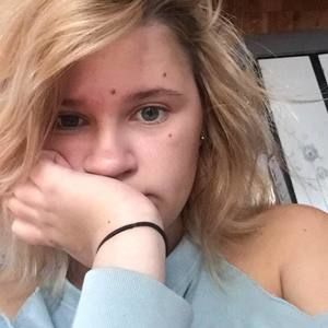 Meet your Posher, Chloe